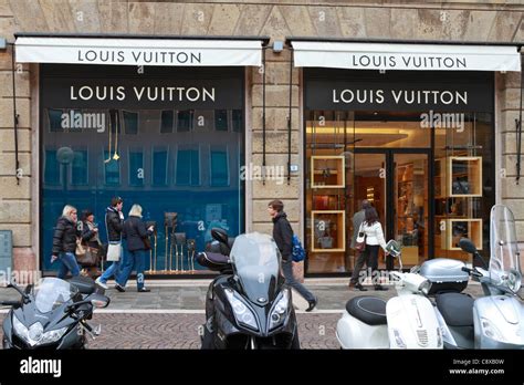 negozi louis vuitton veneto|louis vuitton in italia.